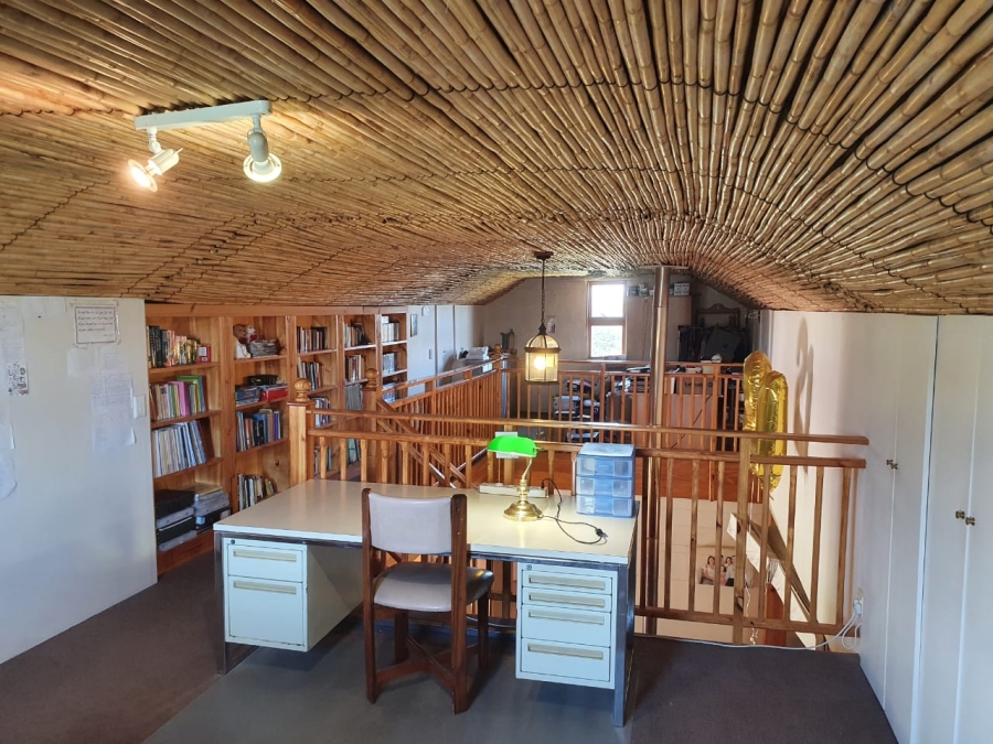  Bedroom Property for Sale in Van Wyksdorp Western Cape